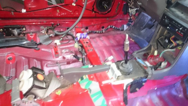 Innenraum vorne.jpg (193.02 KiB) 47454 mal betrachtet Innenraum vorne.jpg