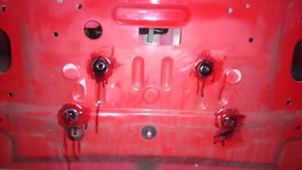 Hinten.jpg (122.6 KiB) 39778 mal betrachtet Hinten.jpg