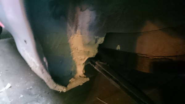 Schweller HL nach Vorne.jpg (86.17 KiB) 39668 mal betrachtet Schweller HL nach Vorne.jpg